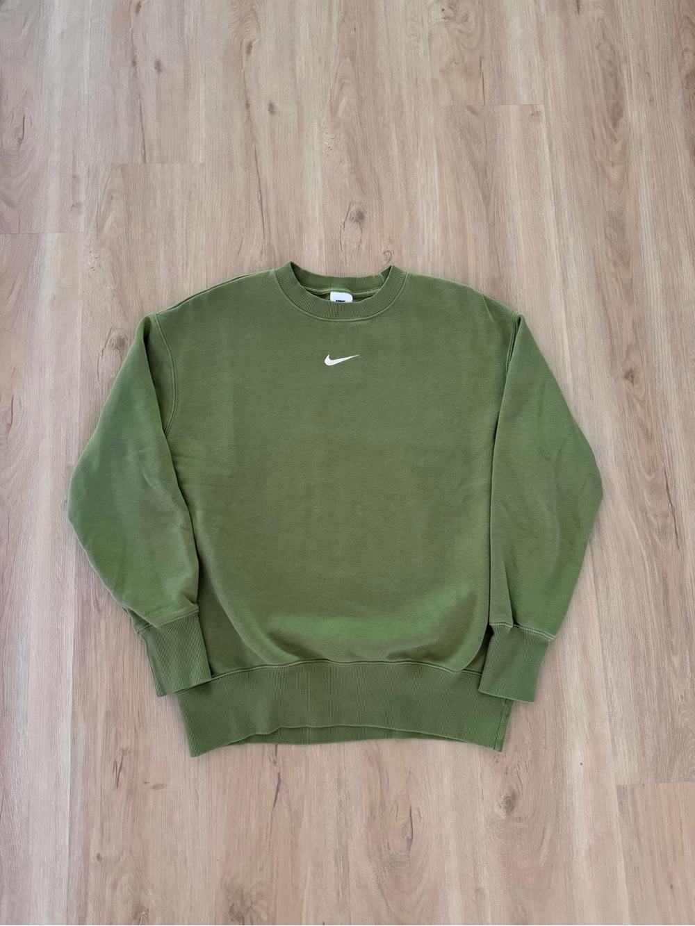 Nike Women's Phoenix Fleece Oversized Crewneck, Size XS (Fits like Medium)